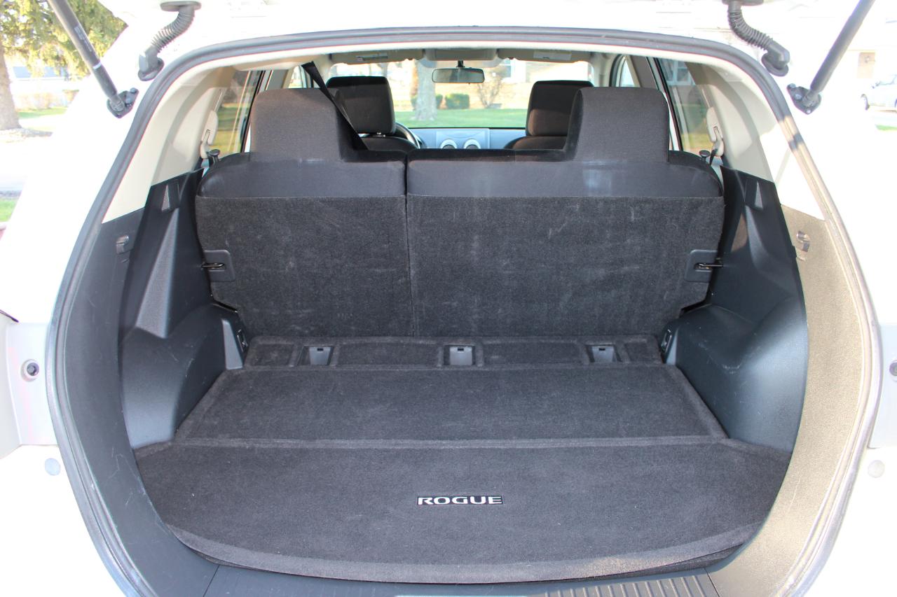 Nissan Rogue S AWD 2011