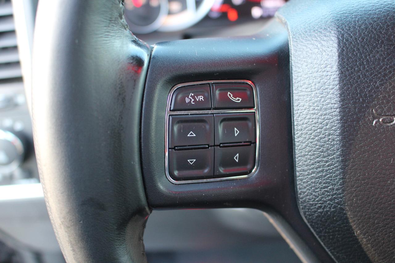 RAM 1500 Big Horn Crew Cab SWB 4WD 2017