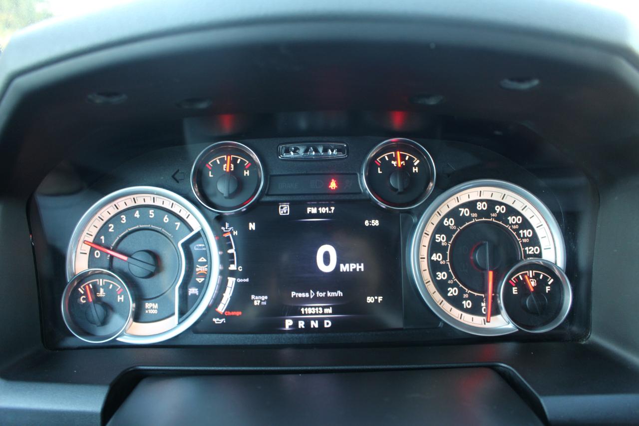 RAM 1500 Big Horn Crew Cab SWB 4WD 2017