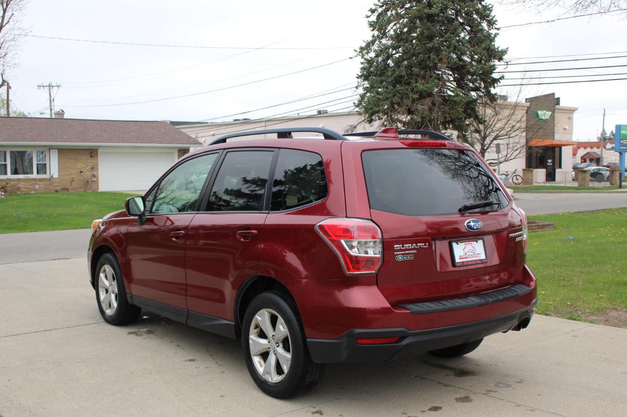 Subaru Forester 2.5i Premium PZEV CVT 2016