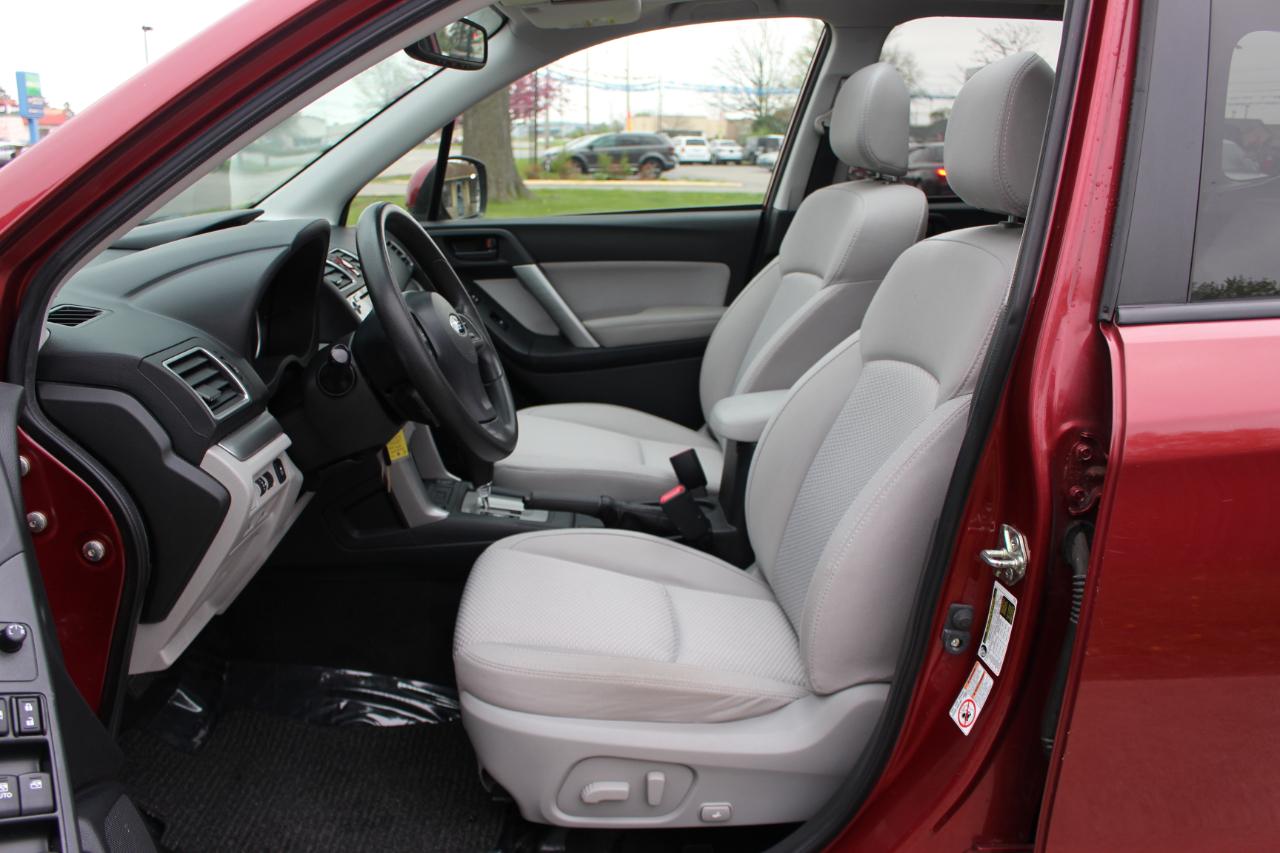 Subaru Forester 2.5i Premium PZEV CVT 2016