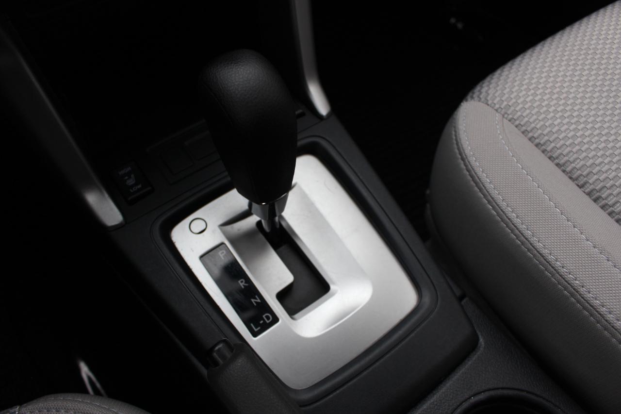 Subaru Forester 2.5i Premium PZEV CVT 2016