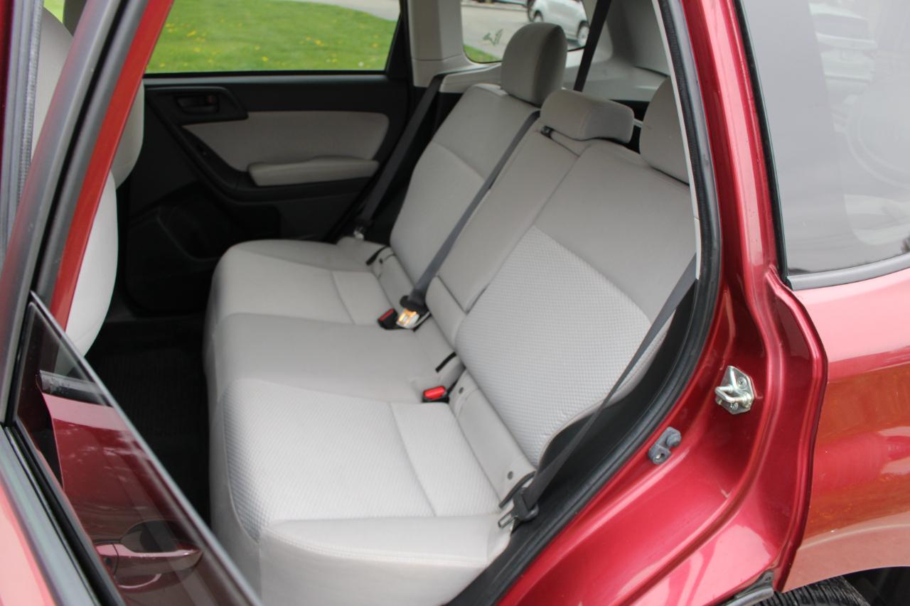 Subaru Forester 2.5i Premium PZEV CVT 2016