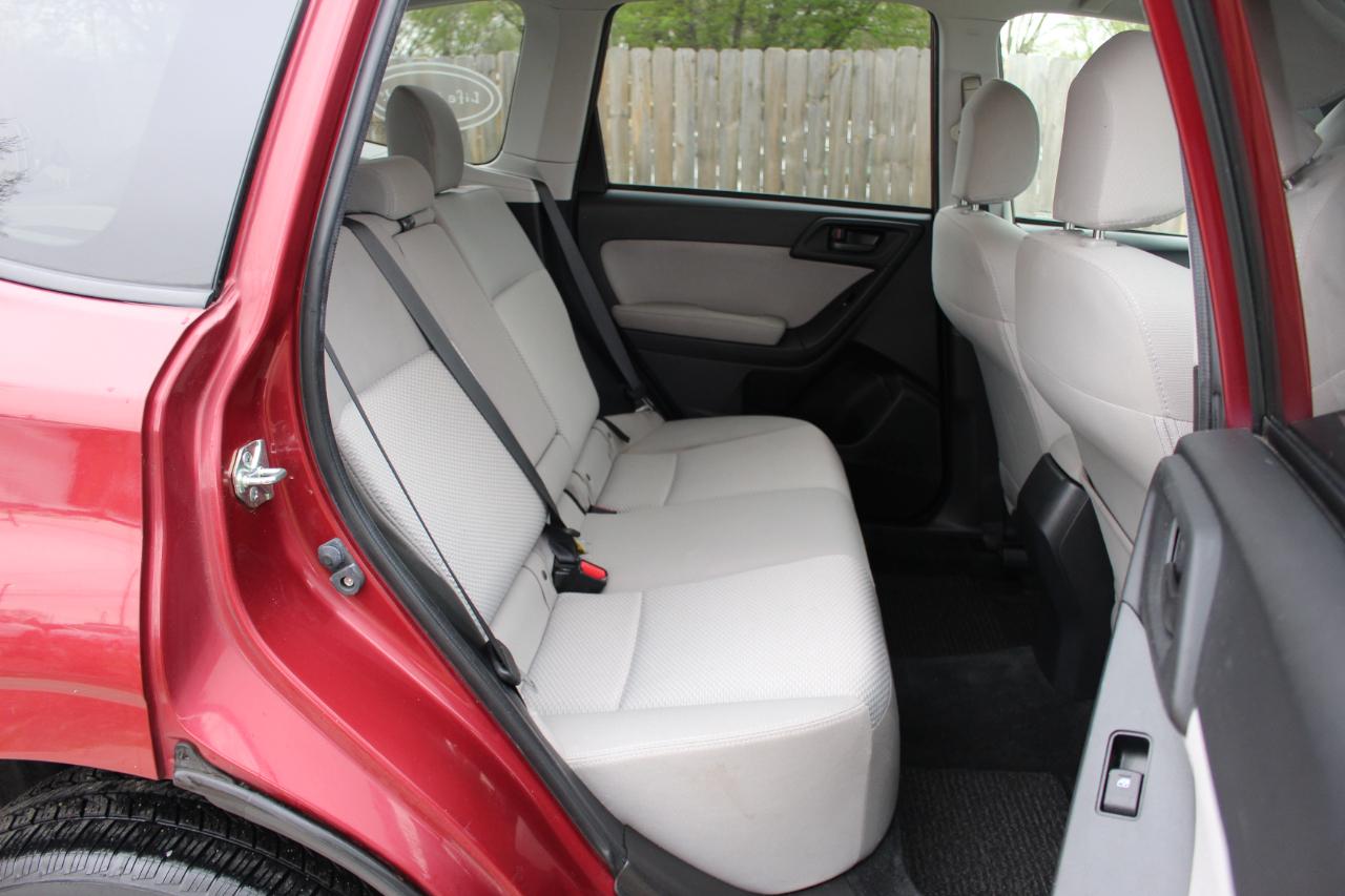 Subaru Forester 2.5i Premium PZEV CVT 2016