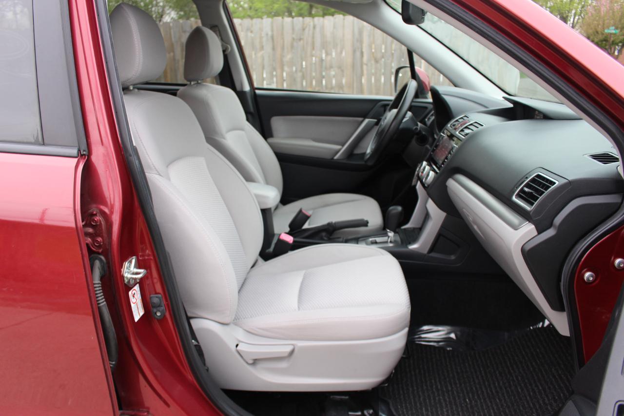 Subaru Forester 2.5i Premium PZEV CVT 2016