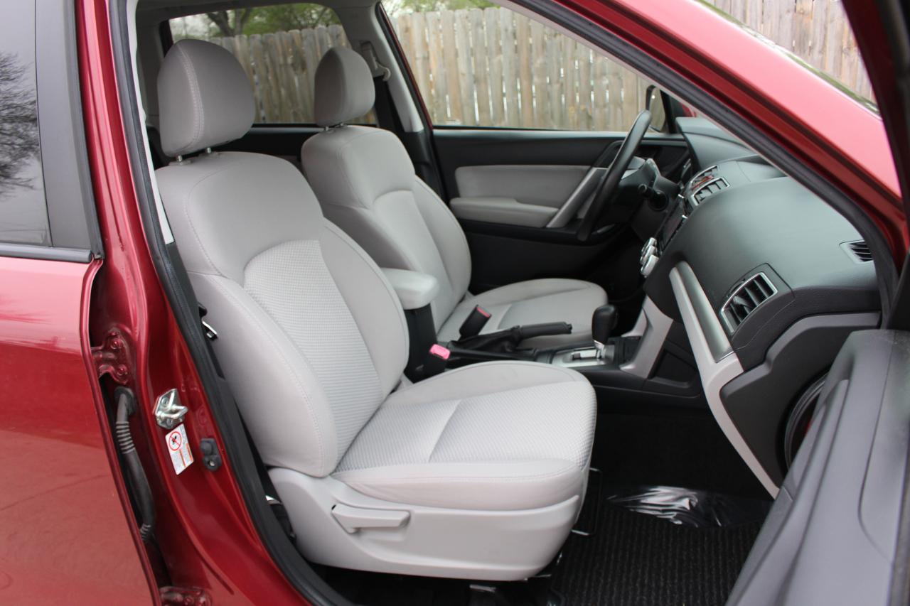 Subaru Forester 2.5i Premium PZEV CVT 2016