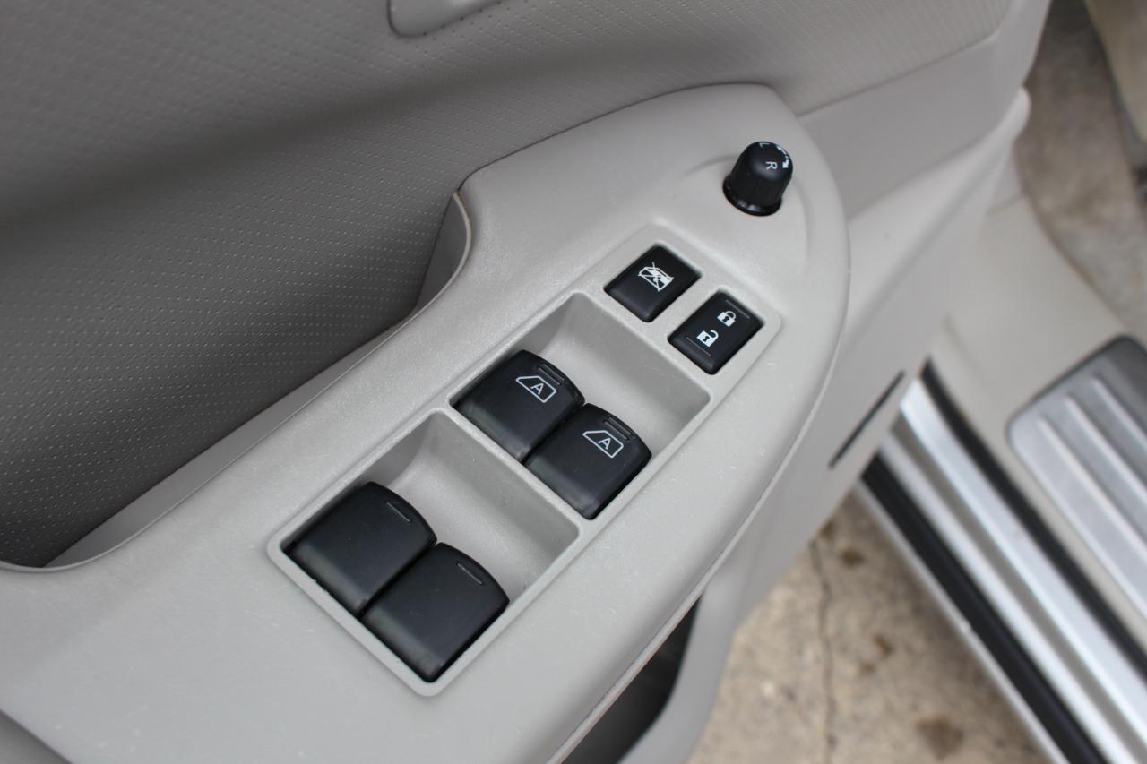 Nissan Quest 3.5 S 2013