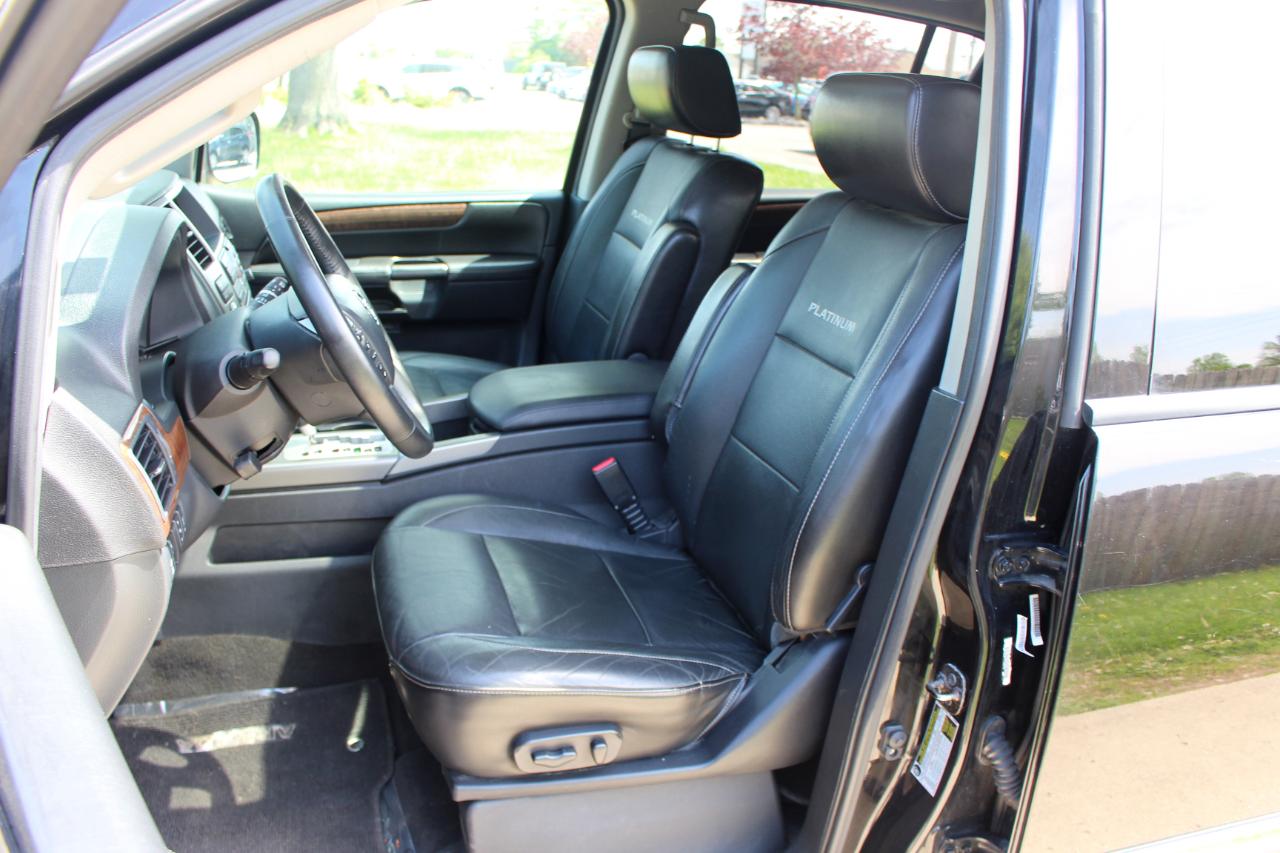 Nissan Armada Platinum 4WD 2013