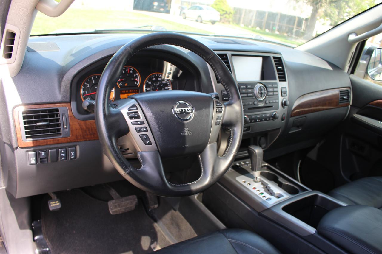 Nissan Armada Platinum 4WD 2013