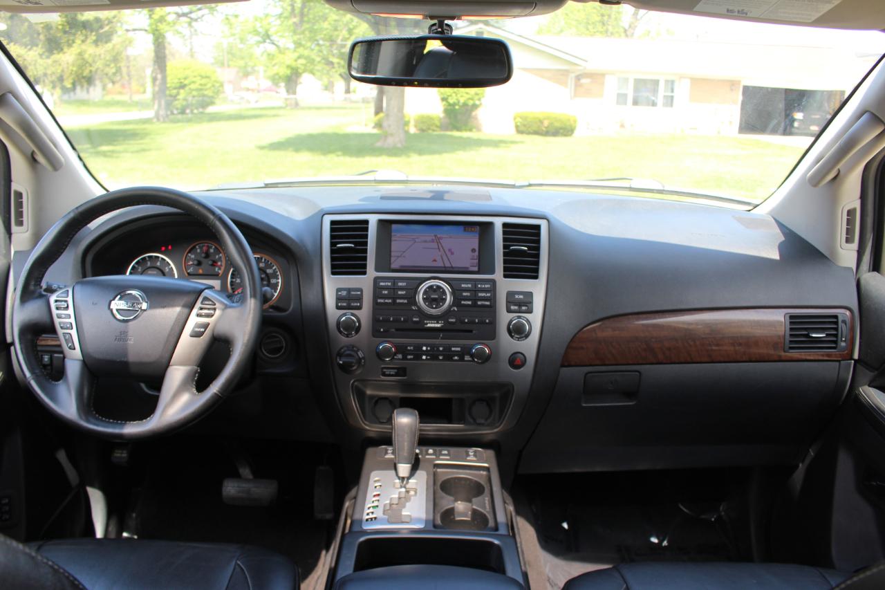 Nissan Armada Platinum 4WD 2013