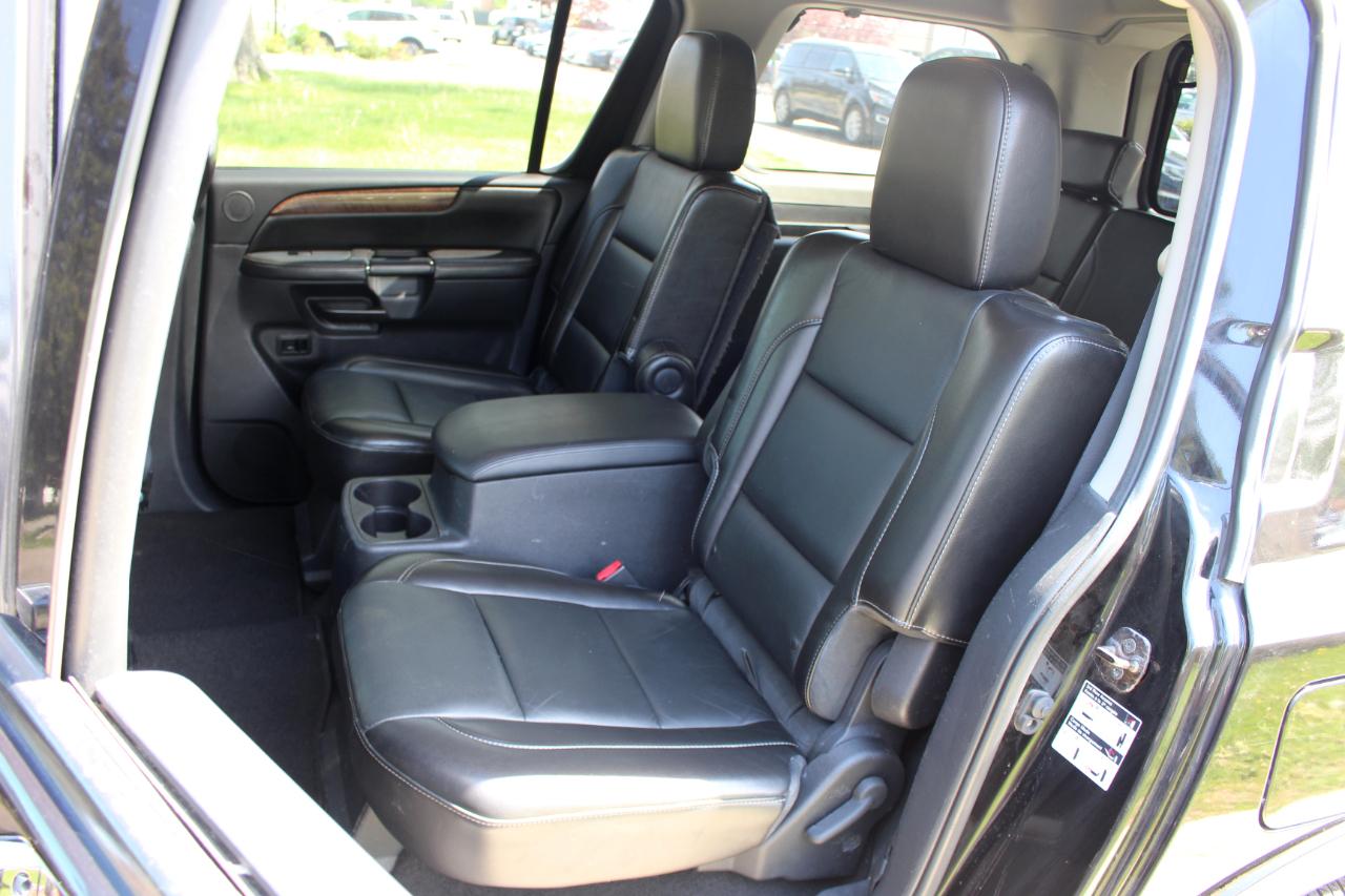 Nissan Armada Platinum 4WD 2013