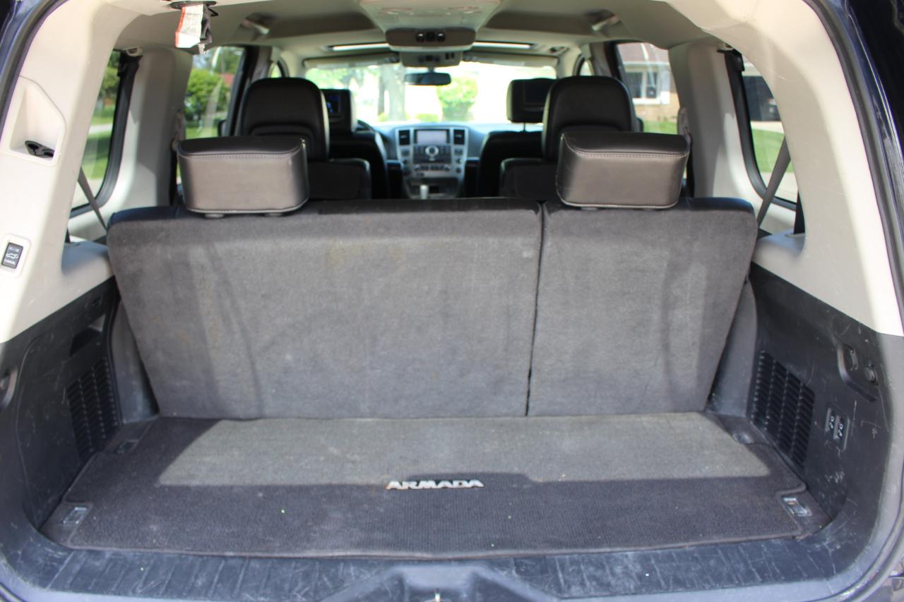 Nissan Armada Platinum 4WD 2013
