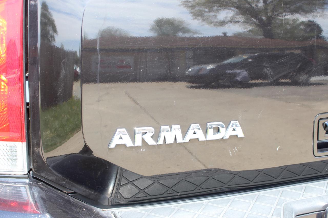 Nissan Armada Platinum 4WD 2013