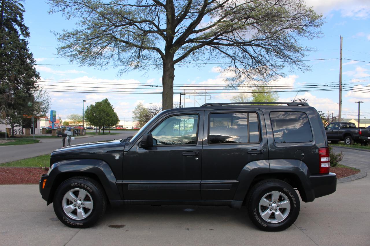 Jeep Liberty Sport 4WD 2011