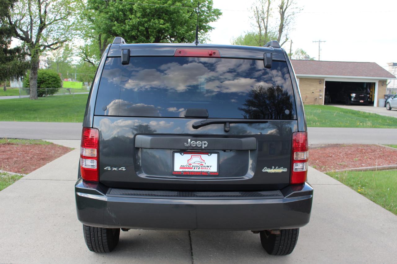 Jeep Liberty Sport 4WD 2011