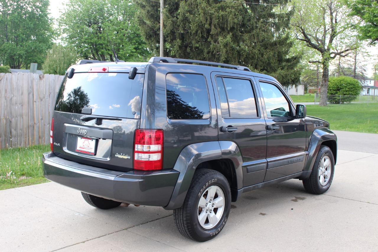 Jeep Liberty Sport 4WD 2011