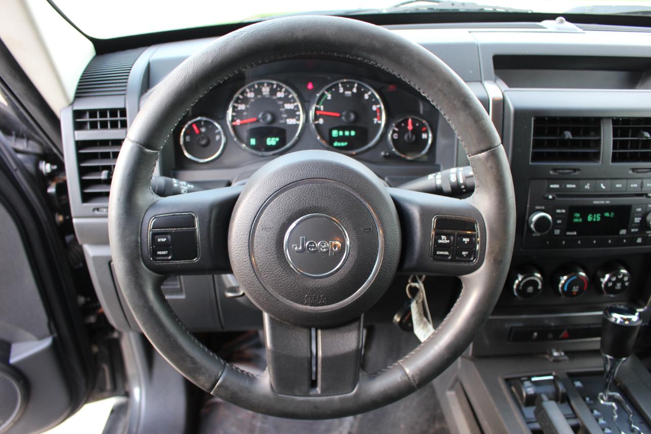 Jeep Liberty Sport 4WD 2011