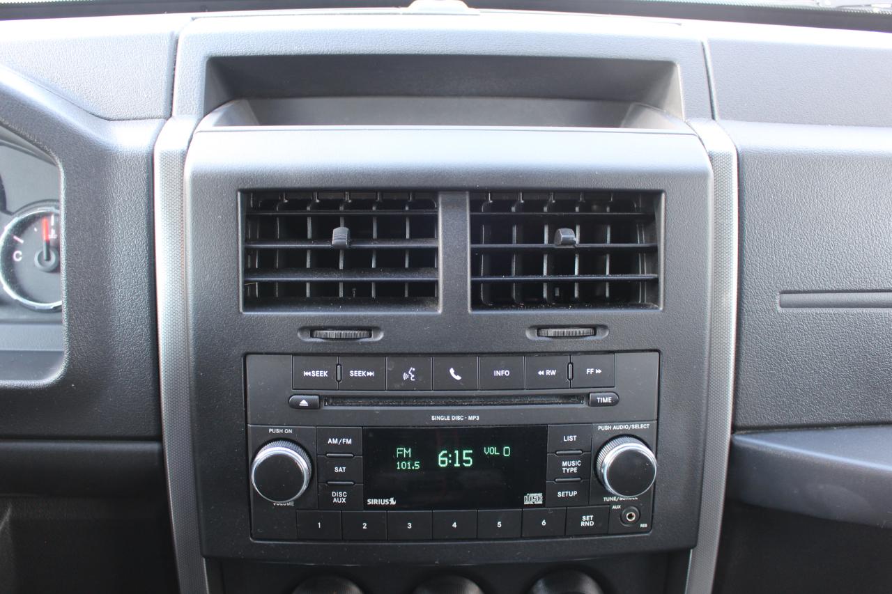 Jeep Liberty Sport 4WD 2011