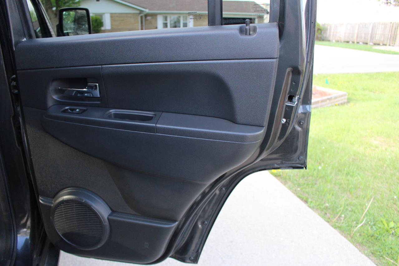 Jeep Liberty Sport 4WD 2011