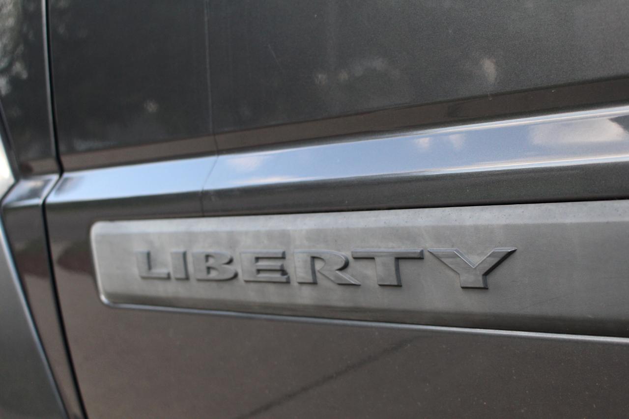 Jeep Liberty Sport 4WD 2011