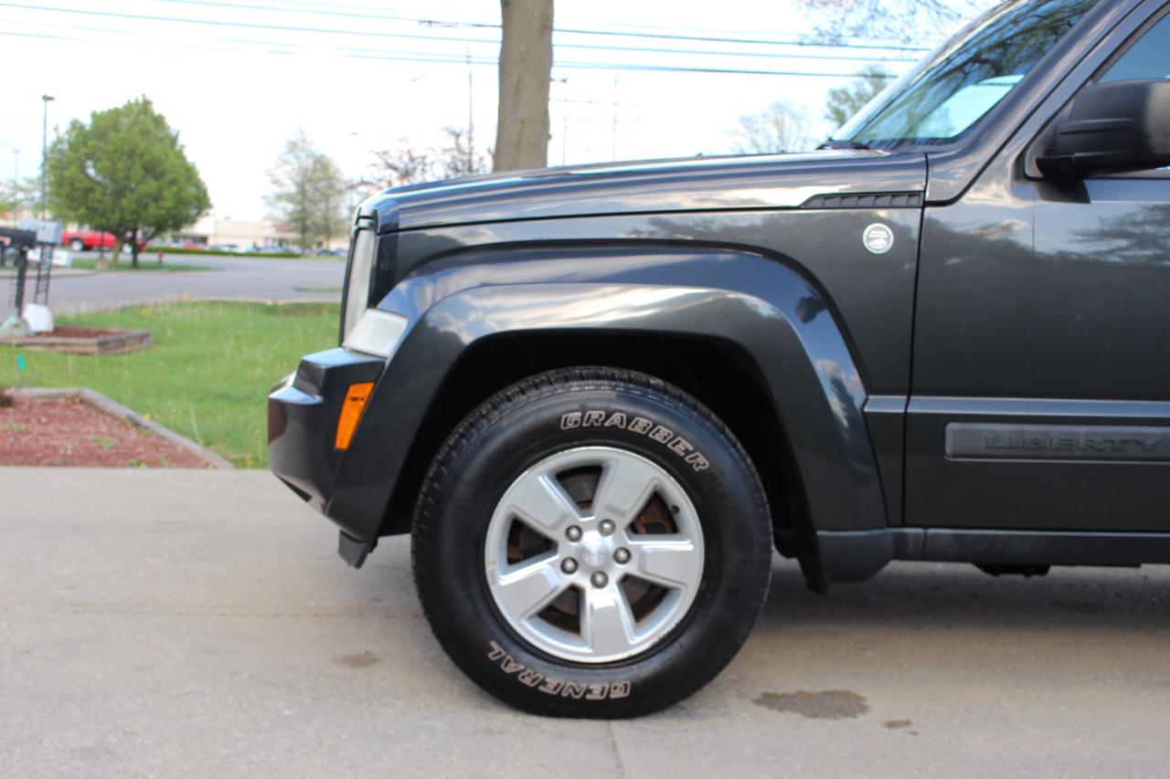 Jeep Liberty Sport 4WD 2011