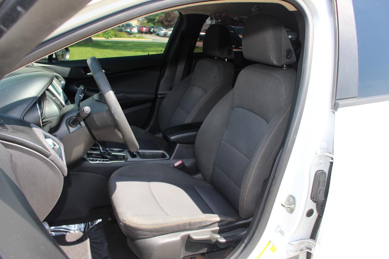 Chevrolet Cruze LS Auto 2018