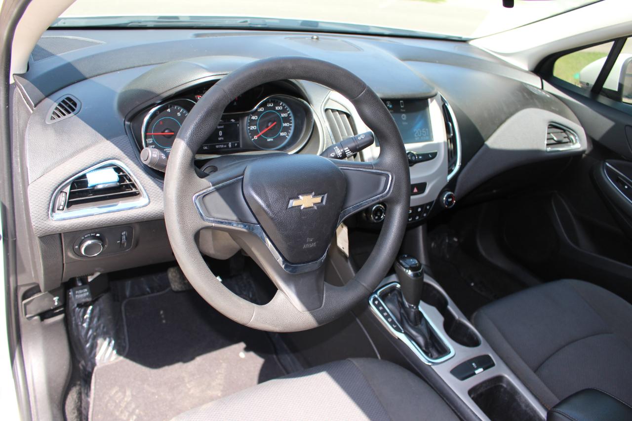 Chevrolet Cruze LS Auto 2018