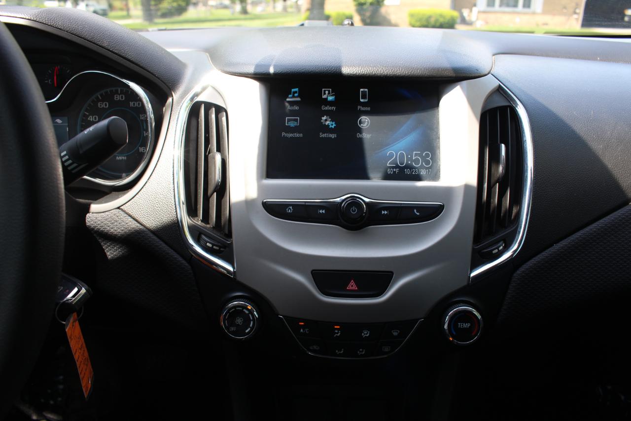 Chevrolet Cruze LS Auto 2018