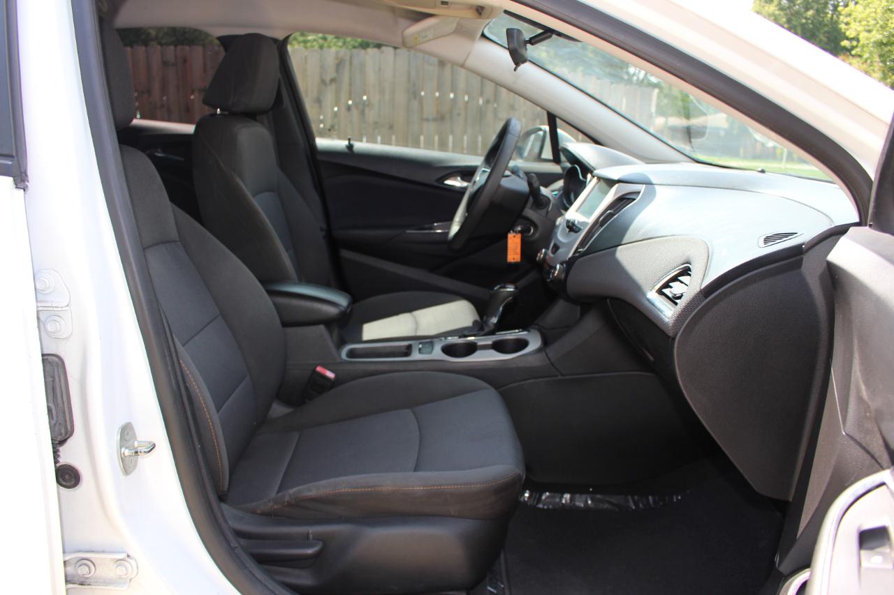 Chevrolet Cruze LS Auto 2018