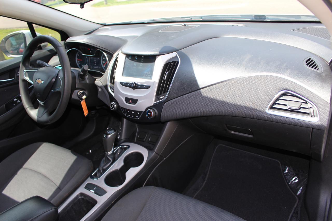 Chevrolet Cruze LS Auto 2018