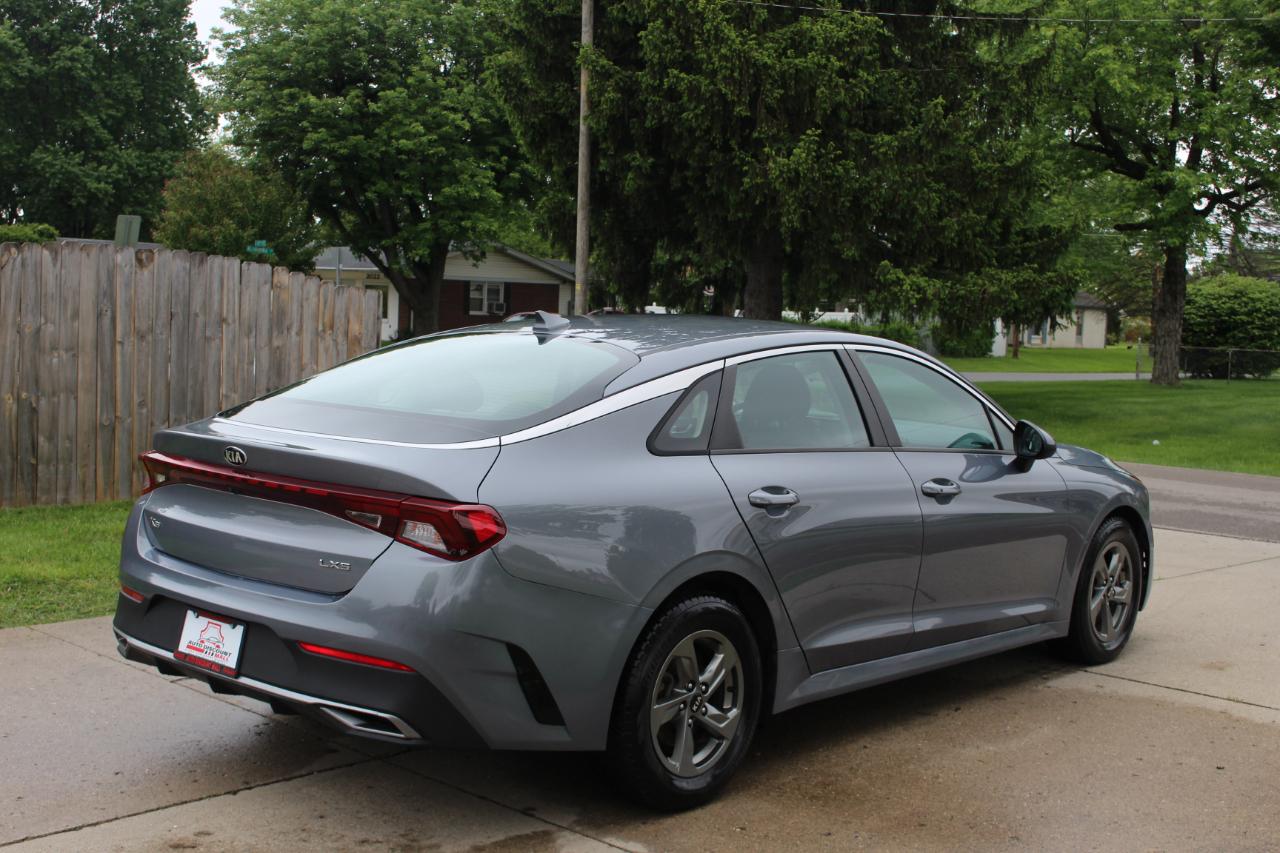 Kia K5 LXS 2021