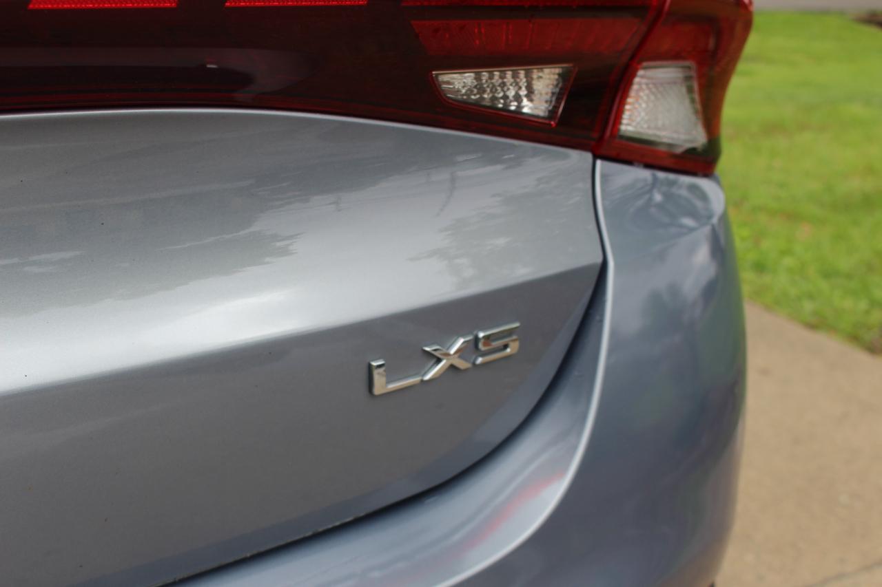 Kia K5 LXS 2021