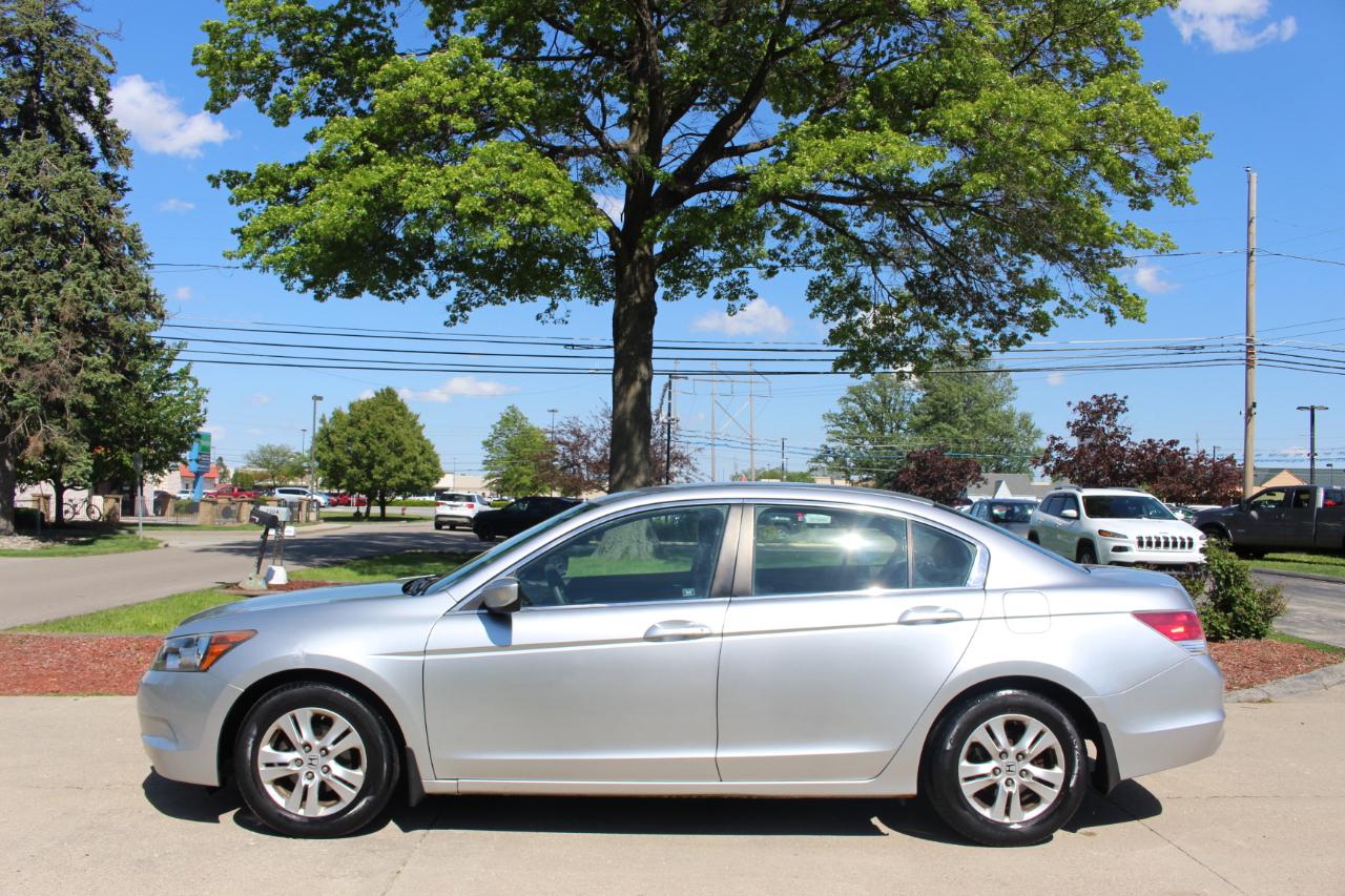 Honda Accord LX-P Sedan AT 2010