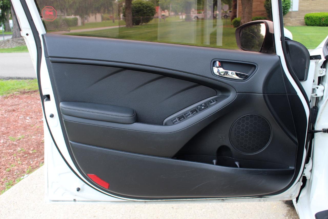 Kia Forte LX w/Popular Package 2016