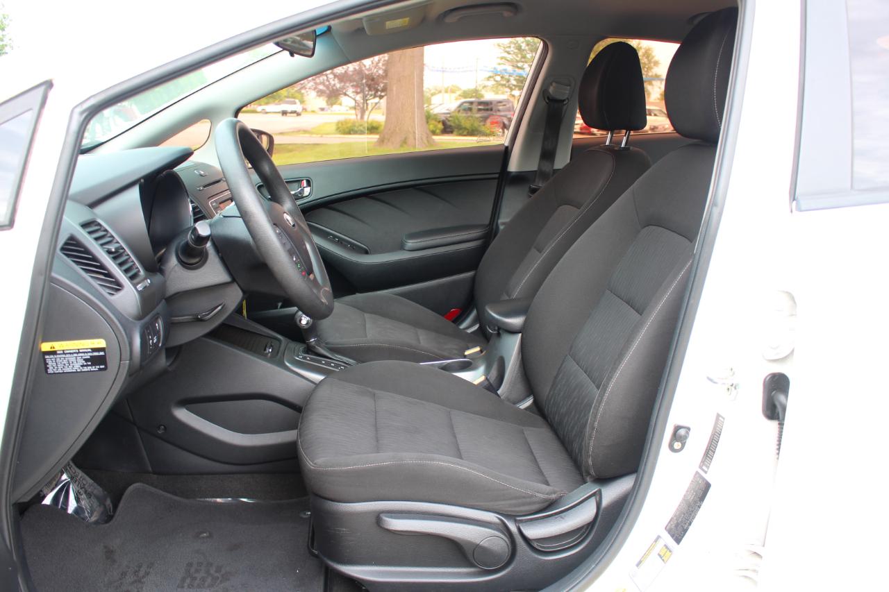 Kia Forte LX w/Popular Package 2016