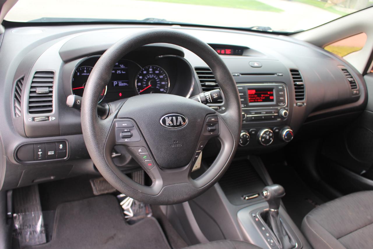 Kia Forte LX w/Popular Package 2016