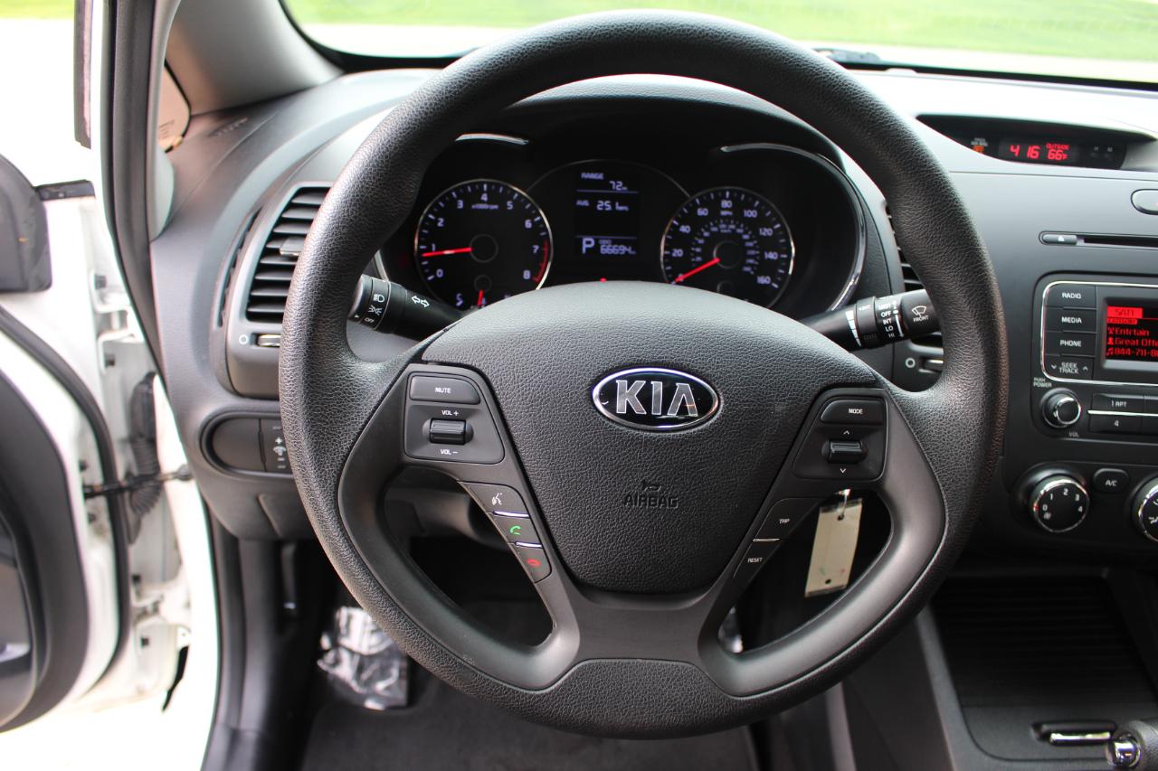 Kia Forte LX w/Popular Package 2016
