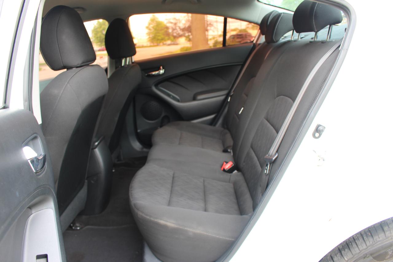 Kia Forte LX w/Popular Package 2016