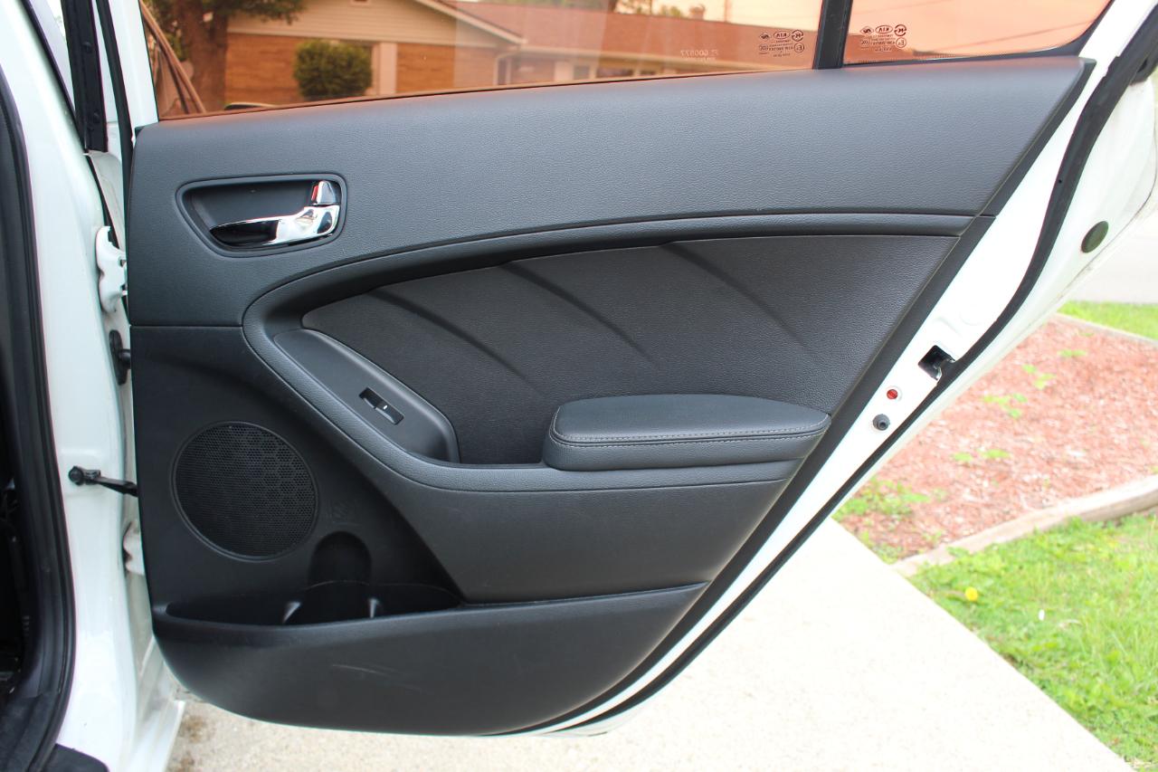 Kia Forte LX w/Popular Package 2016