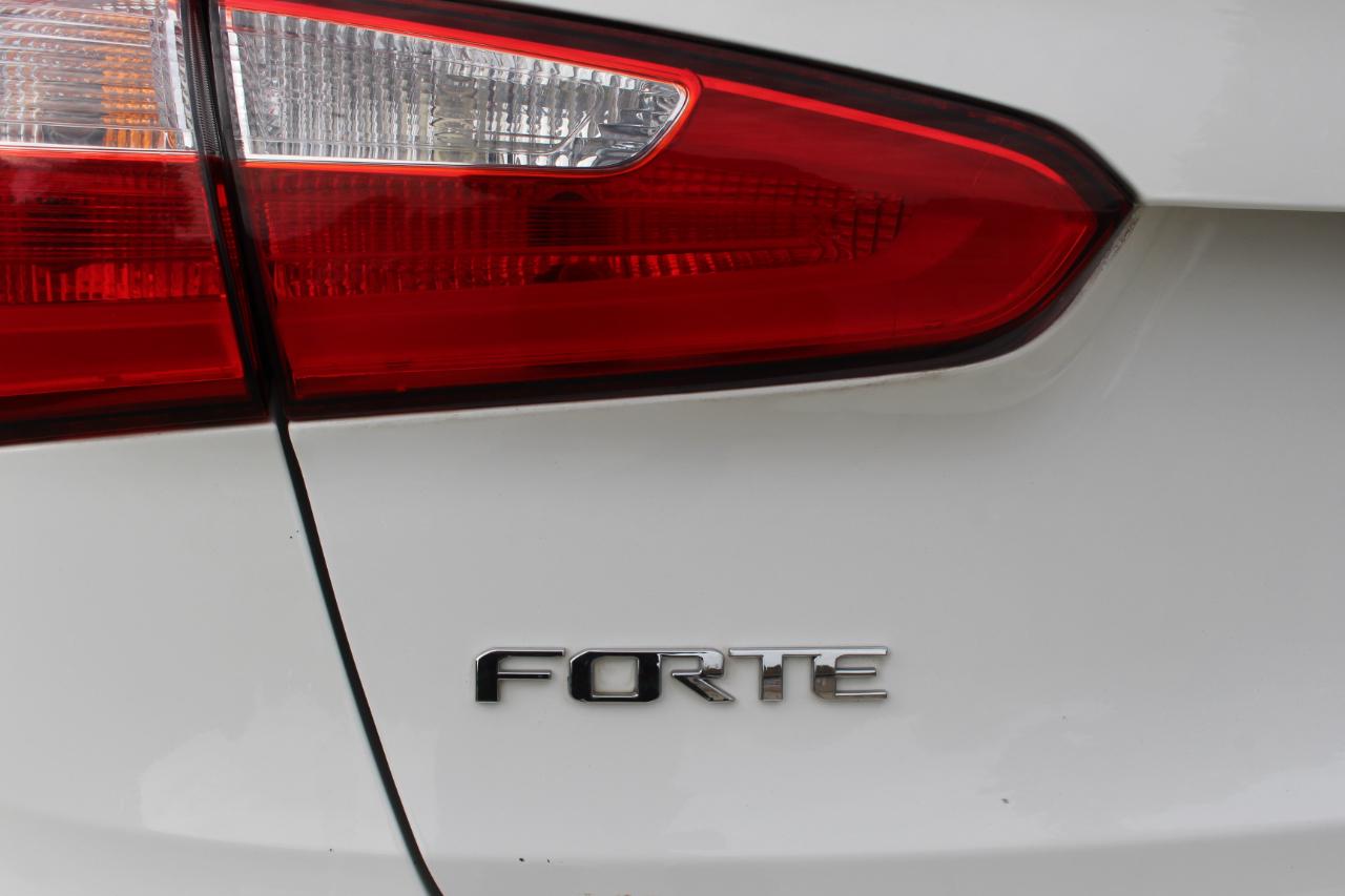 Kia Forte LX w/Popular Package 2016