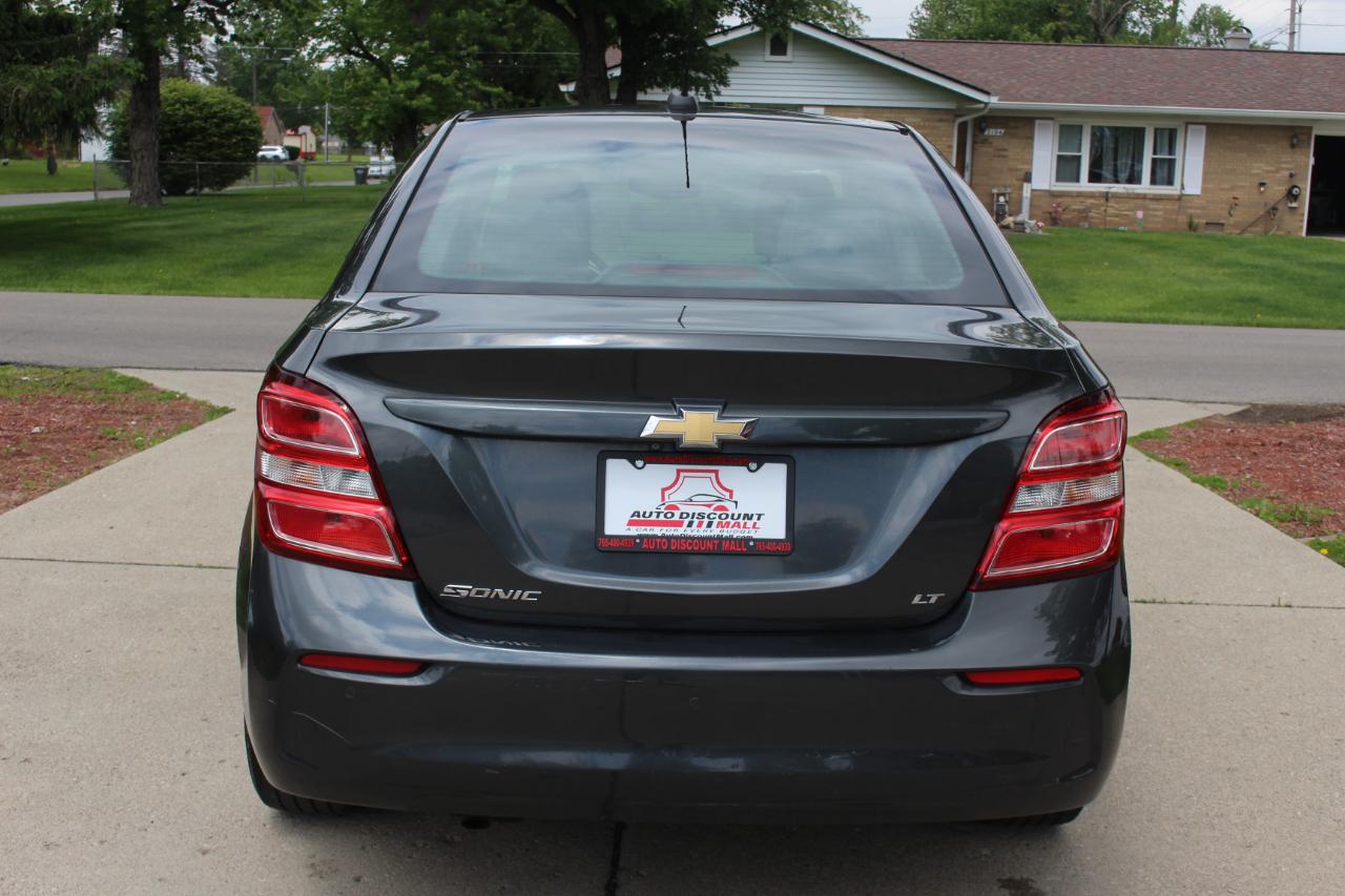 Chevrolet Sonic LT Auto Sedan 2017