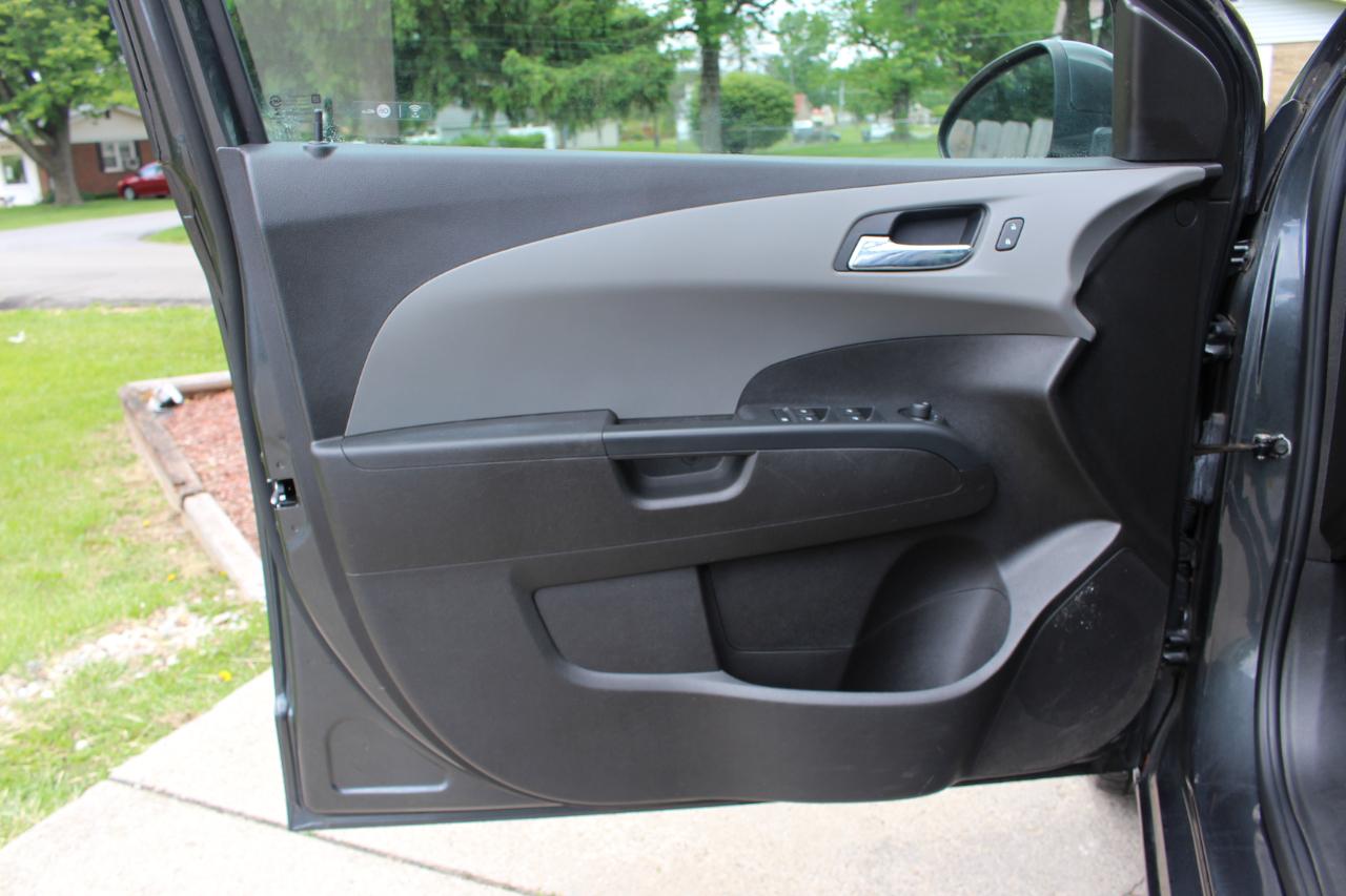 Chevrolet Sonic LT Auto Sedan 2017