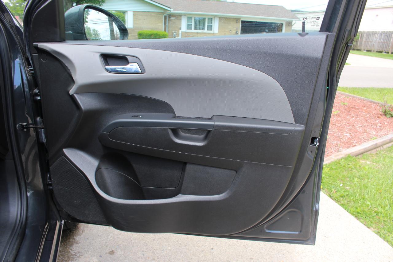 Chevrolet Sonic LT Auto Sedan 2017