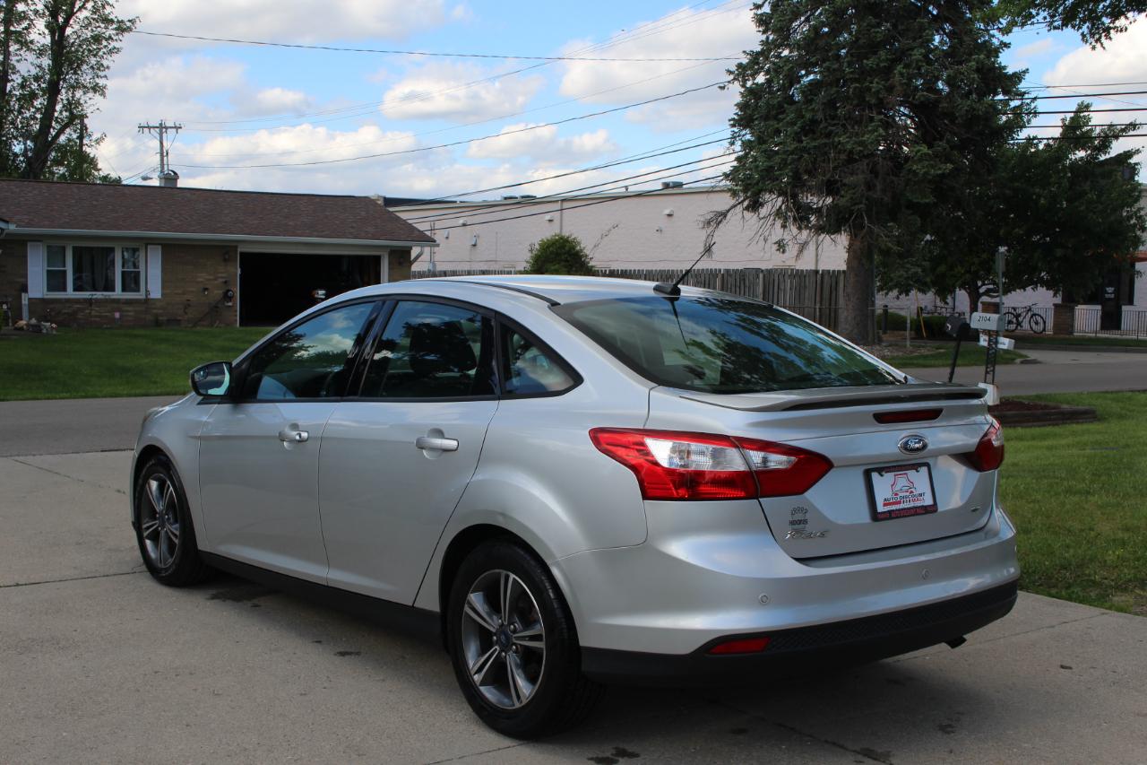Ford Focus SE Sedan 2014