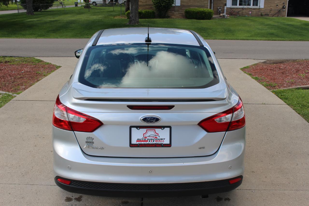 Ford Focus SE Sedan 2014