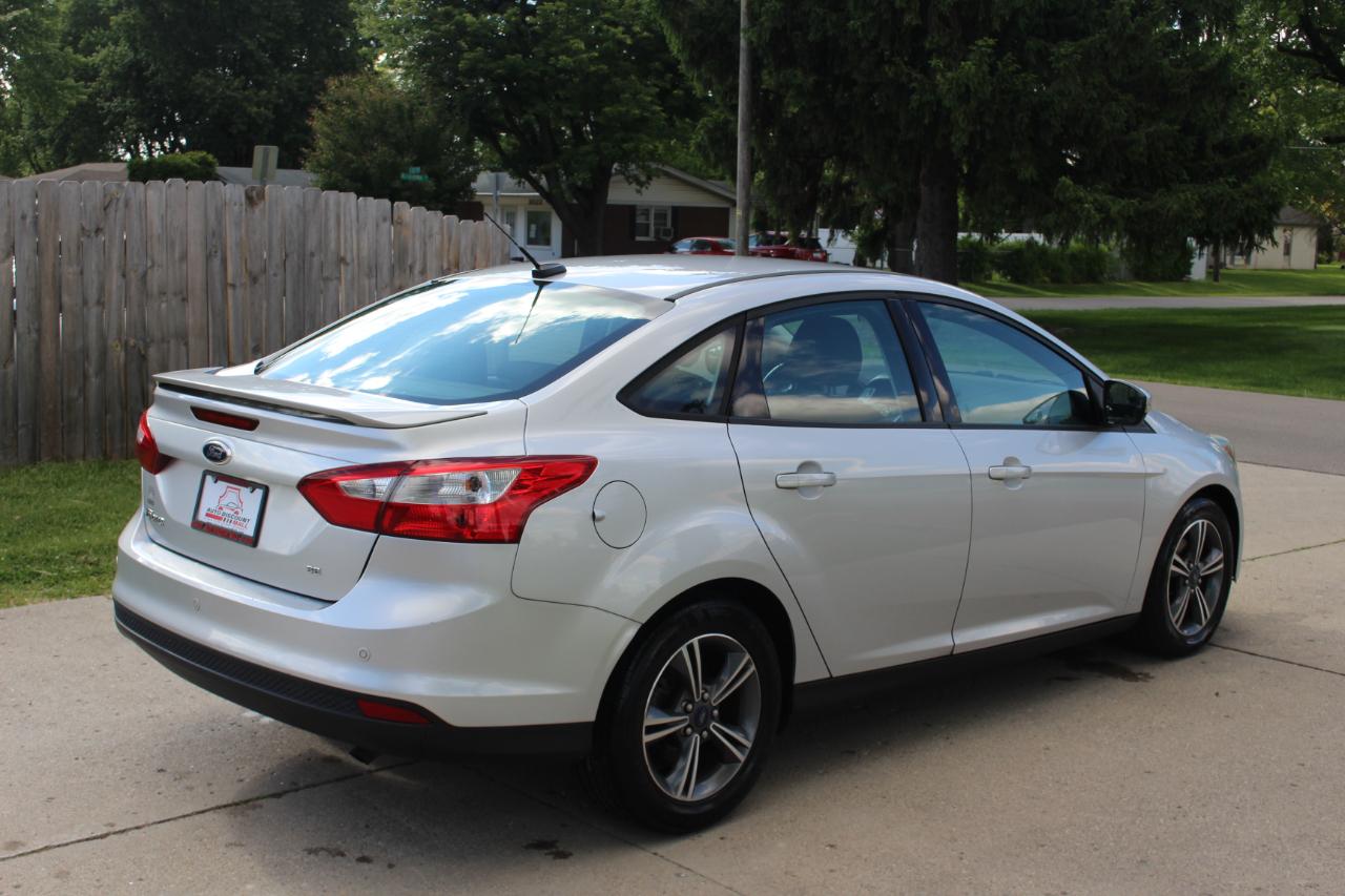 Ford Focus SE Sedan 2014