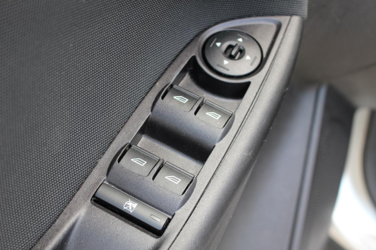 Ford Focus SE Sedan 2014