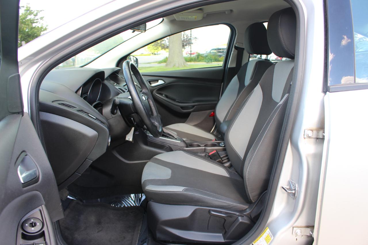 Ford Focus SE Sedan 2014