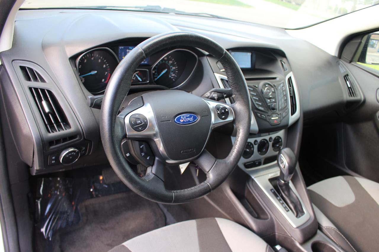 Ford Focus SE Sedan 2014