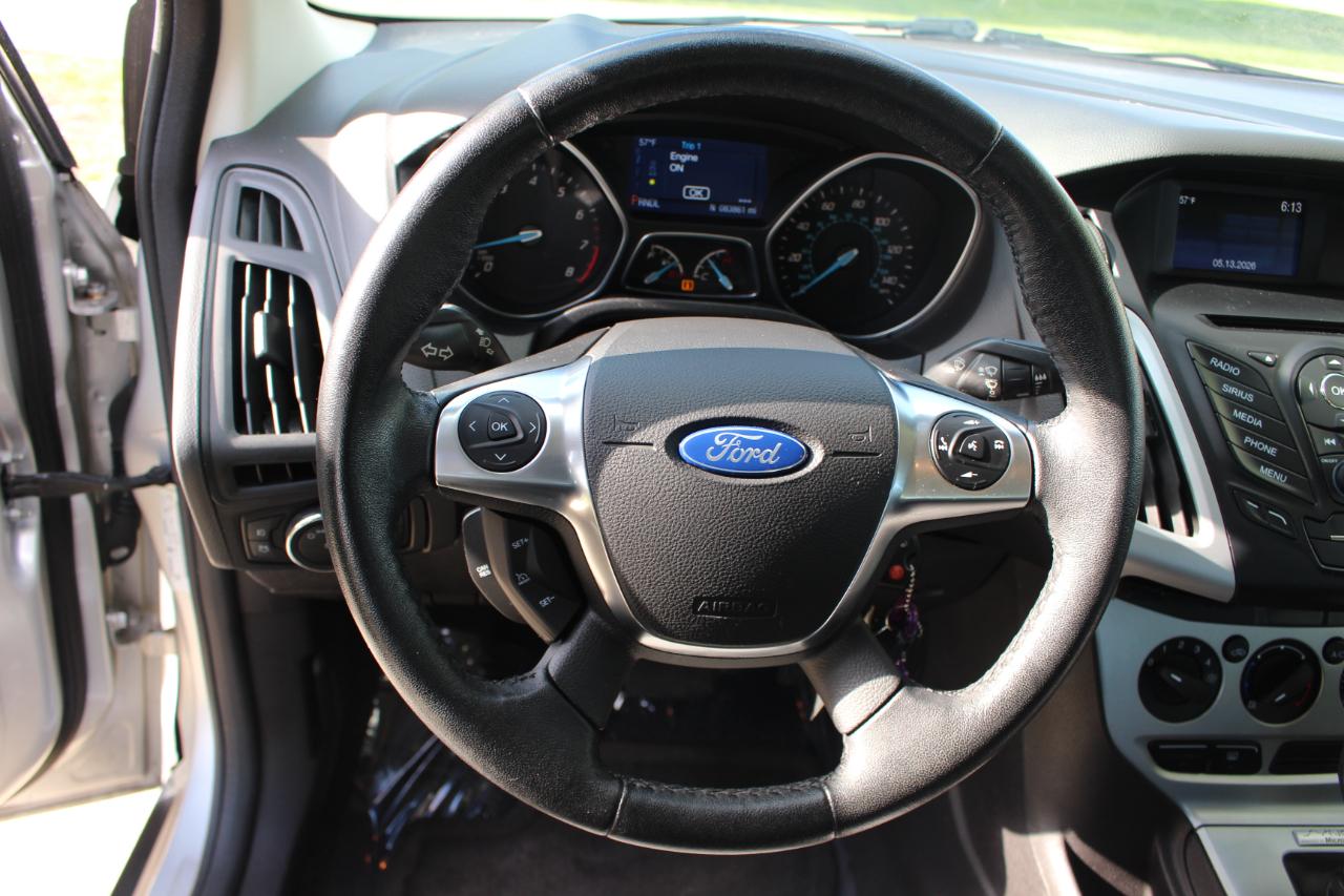 Ford Focus SE Sedan 2014